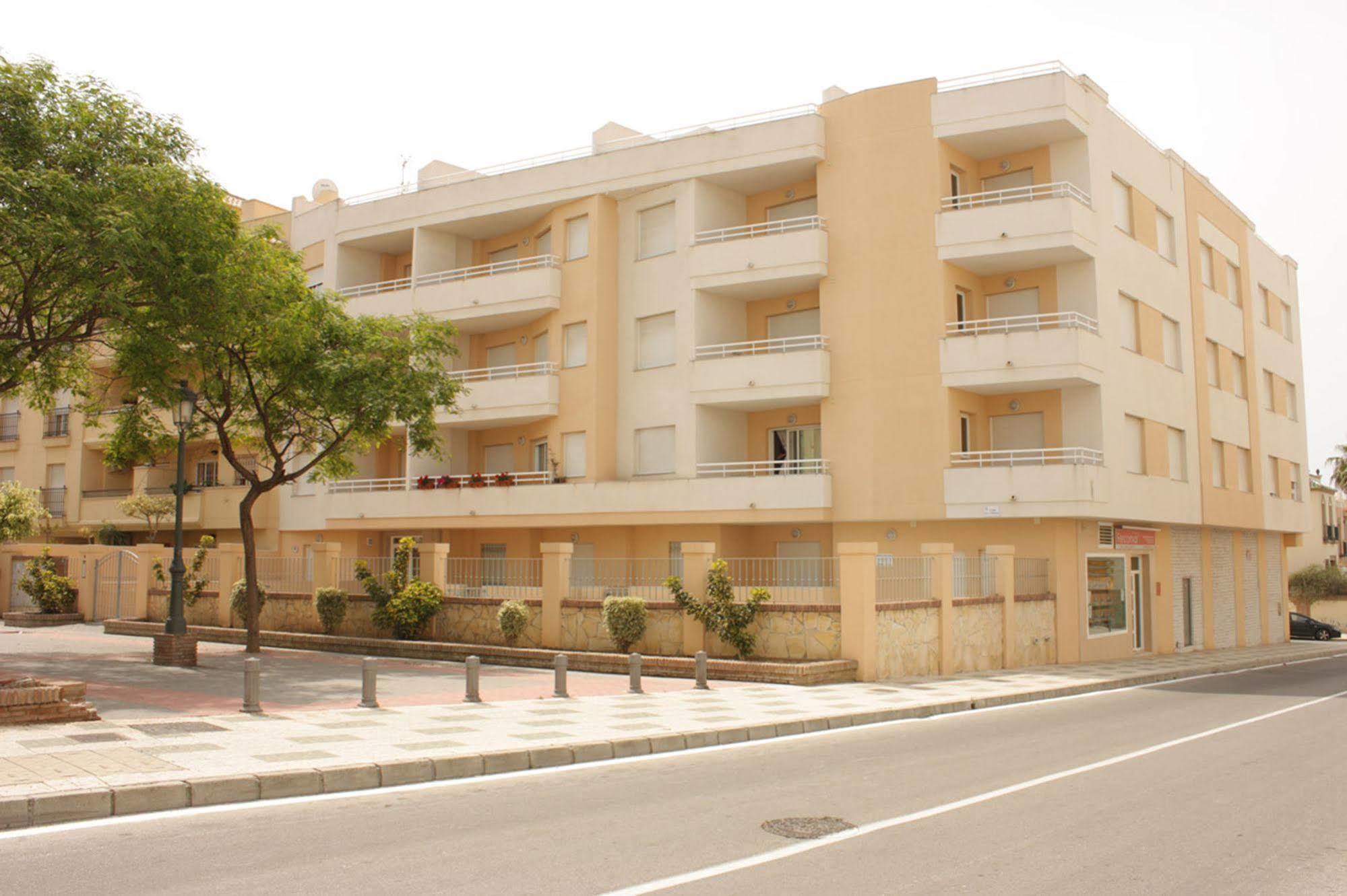 נרחה Apartamentos Turisticos Fercomar מראה חיצוני תמונה